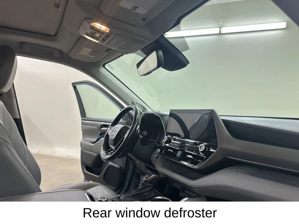 2021 Toyota Highlander - Image 19 of 21