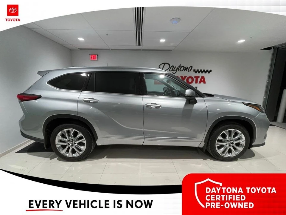 2021 Toyota Highlander - Image 8 of 10