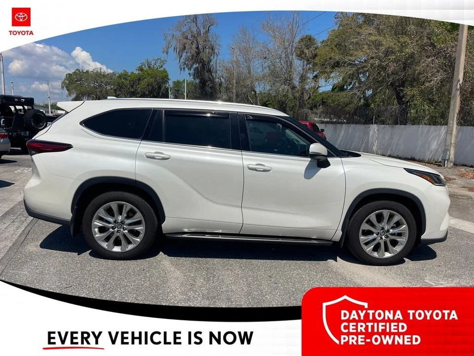 2021 Toyota Highlander - Image 7 of 10