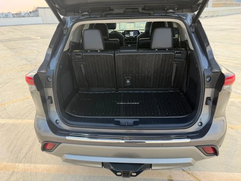 2021 Toyota Highlander - Image 6 of 12