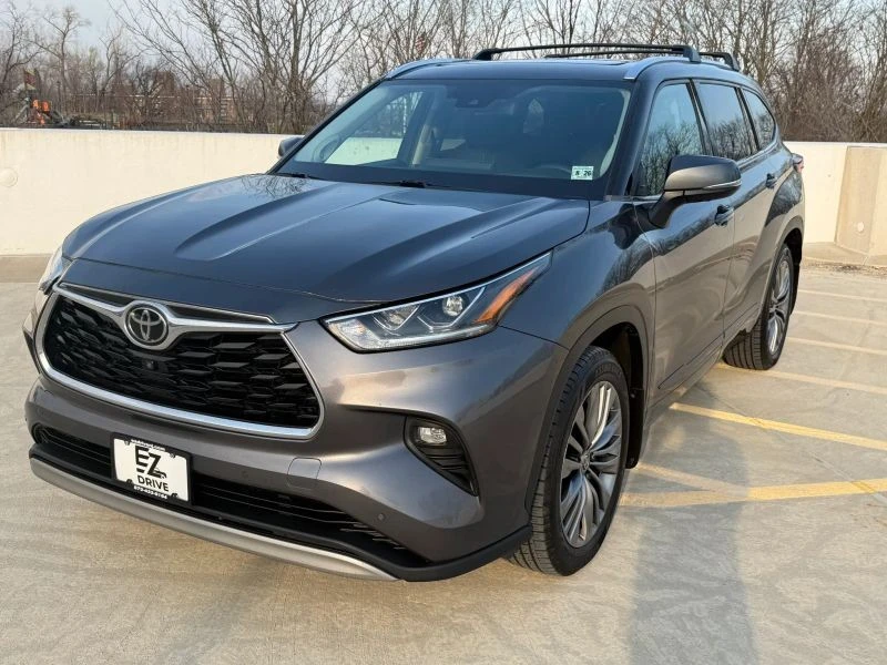 2021 Toyota Highlander - Image 9 of 12