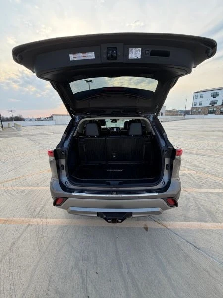 2021 Toyota Highlander - Image 5 of 12