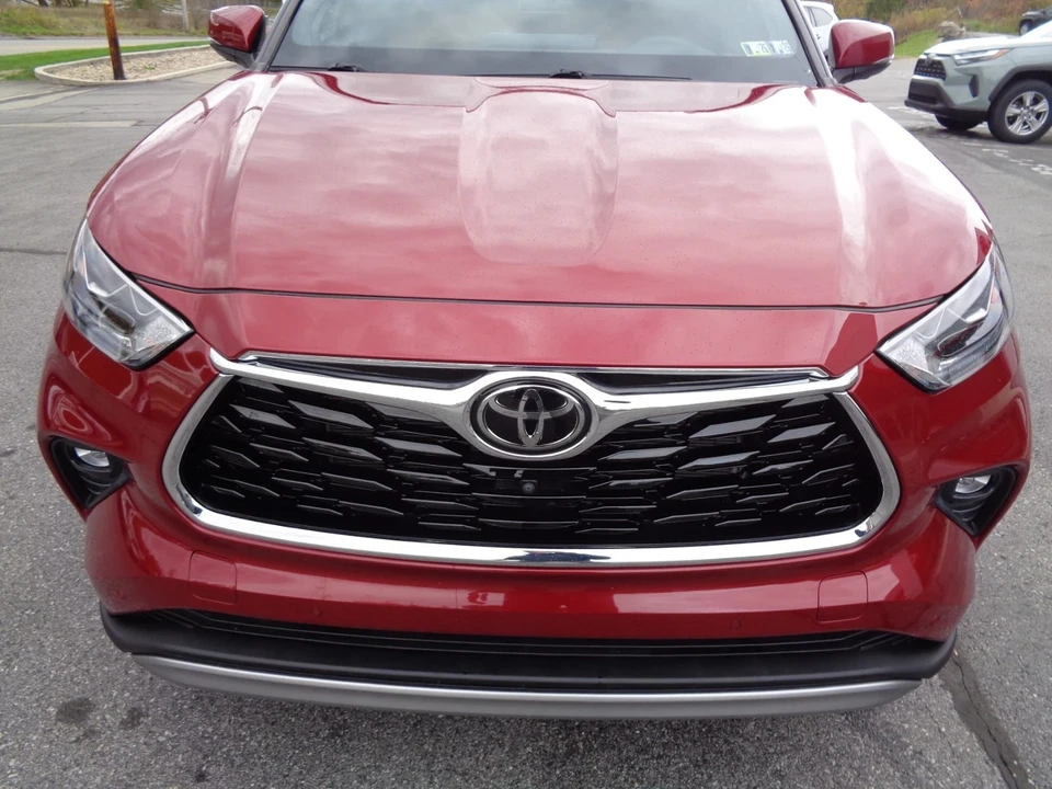 2021 Toyota Highlander - Image 9 of 21