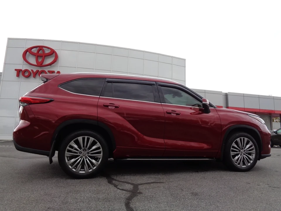 2021 Toyota Highlander - Image 3 of 21