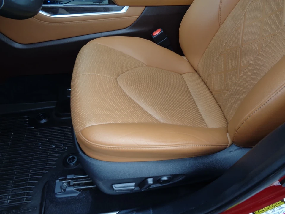 2021 Toyota Highlander - Image 16 of 21
