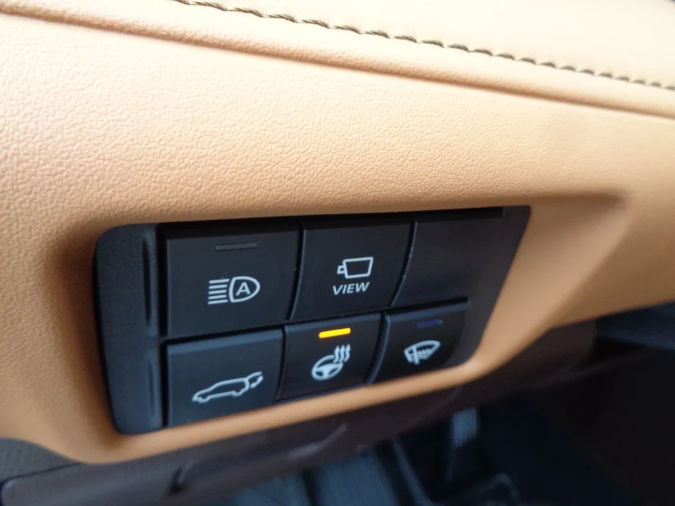 2021 Toyota Highlander - Image 15 of 21