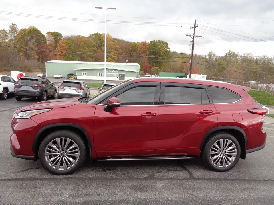 2021 Toyota Highlander - Image 7 of 21
