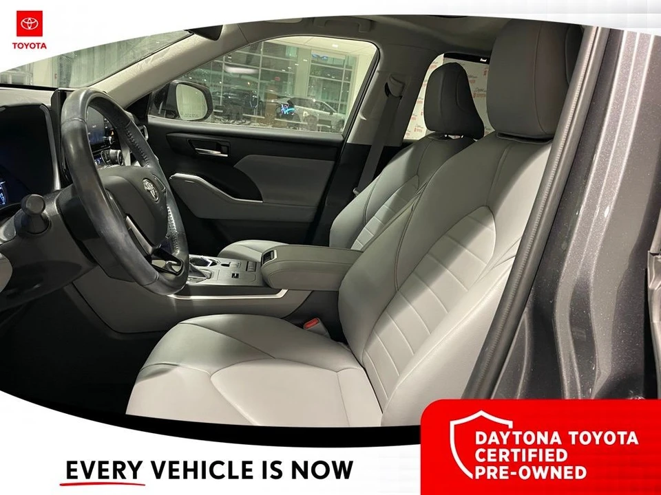 2021 Toyota Highlander - Image 7 of 10