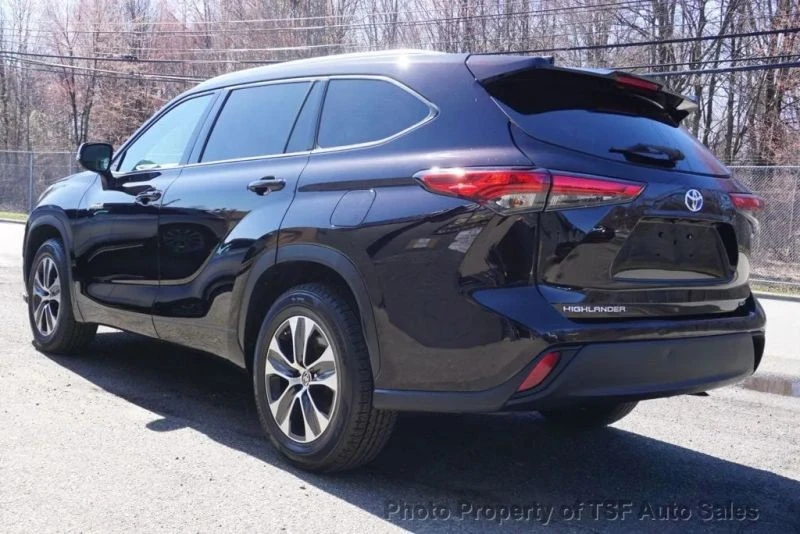 2021 Toyota Highlander - Image 5 of 12