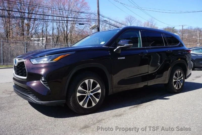 2021 Toyota Highlander - Image 3 of 12