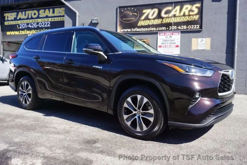 2021 Toyota Highlander - Image 9 of 12