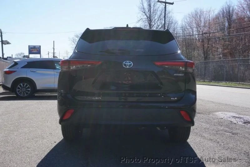 2021 Toyota Highlander - Image 6 of 12