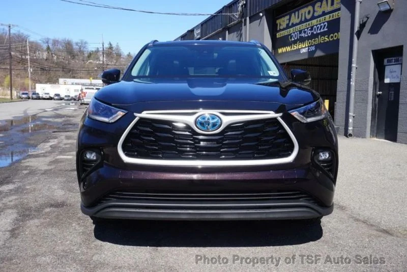 2021 Toyota Highlander - Image 2 of 12