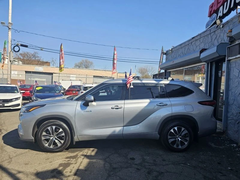 2021 Toyota Highlander - Image 4 of 12