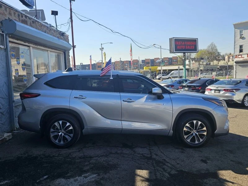 2021 Toyota Highlander - Image 5 of 12