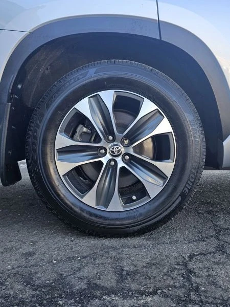 2021 Toyota Highlander - Image 6 of 12