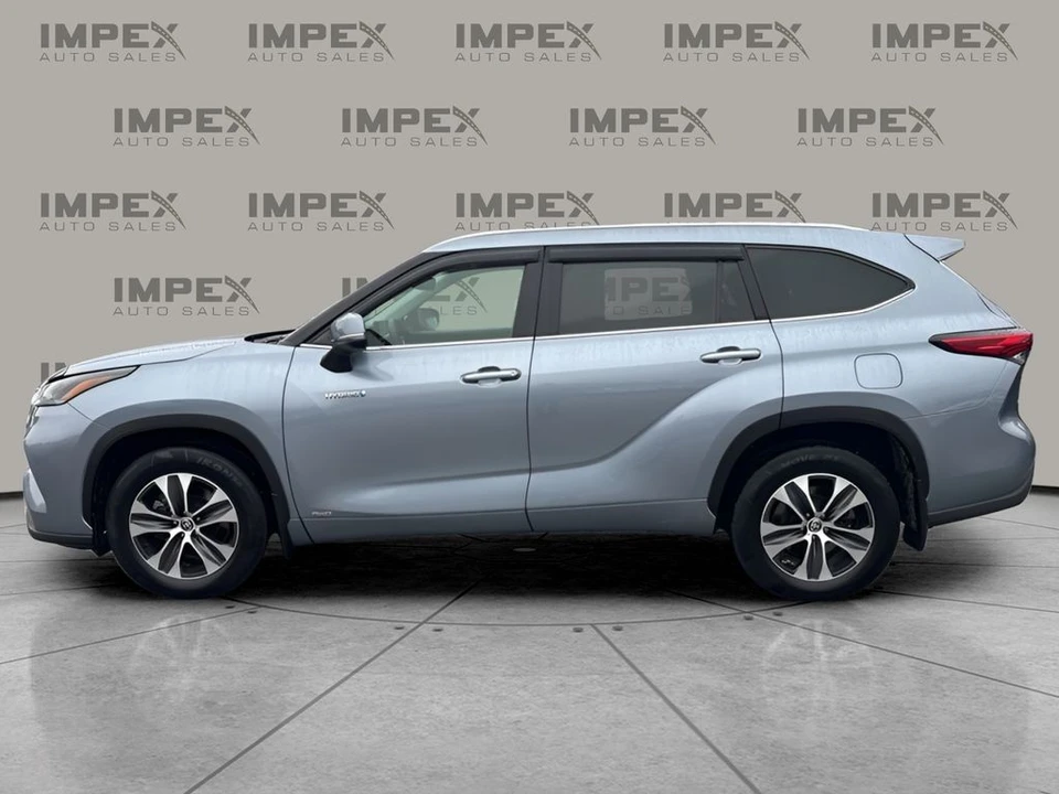 2021 Toyota Highlander - Image 2 of 21