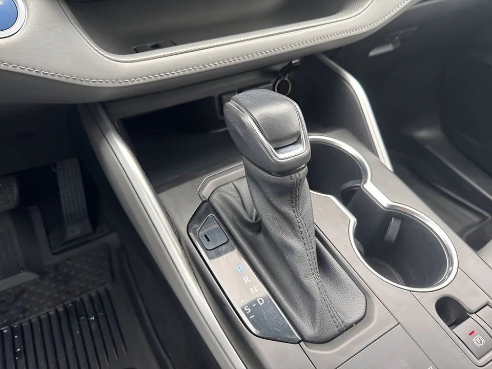 2021 Toyota Highlander - Image 18 of 21