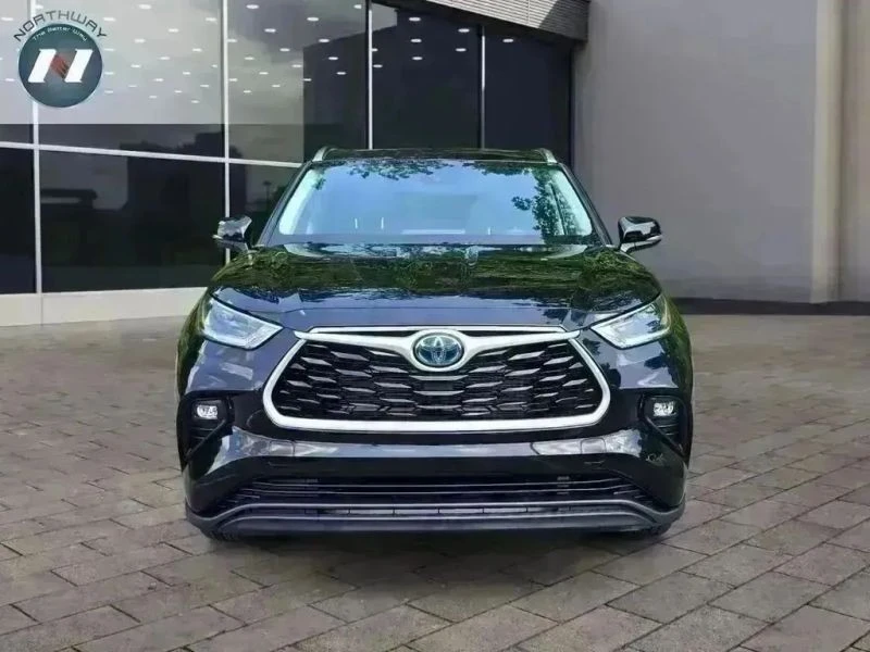 2021 Toyota Highlander - Image 8 of 12