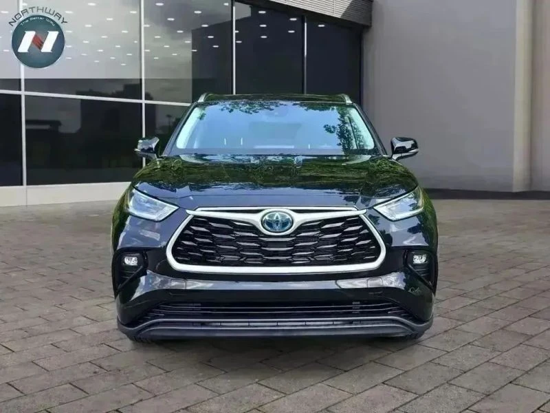 2021 Toyota Highlander - Image 8 of 12