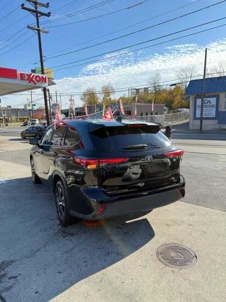 2021 Toyota Highlander - Image 4 of 11