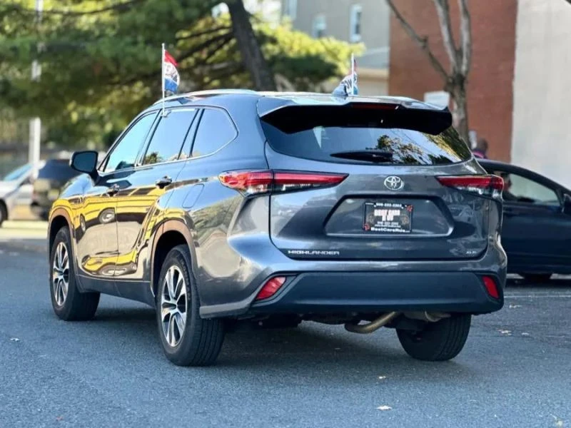2021 Toyota Highlander - Image 6 of 12