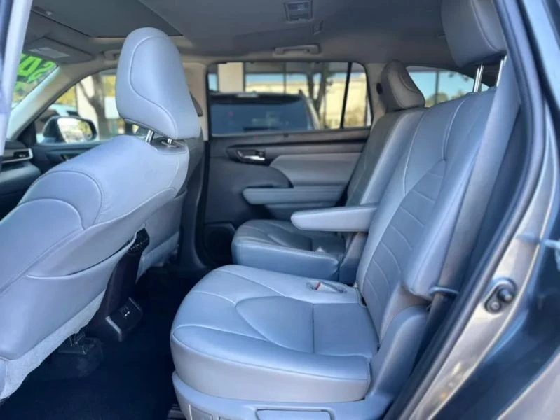 2021 Toyota Highlander - Image 12 of 12