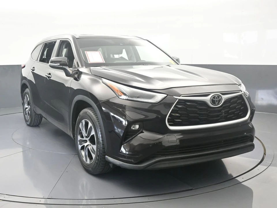 2021 Toyota Highlander - Image 9 of 12
