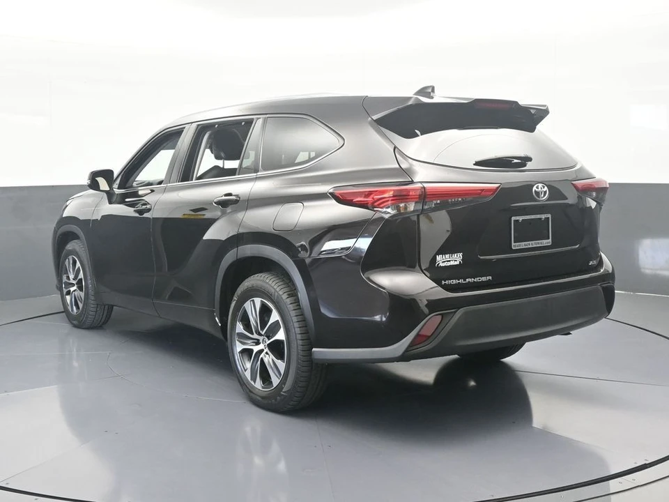 2021 Toyota Highlander - Image 4 of 12