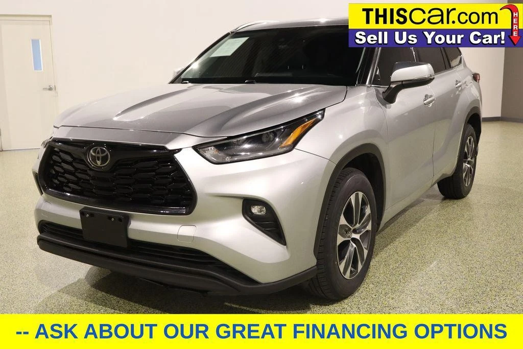 2021 Toyota Highlander - Image 3 of 12
