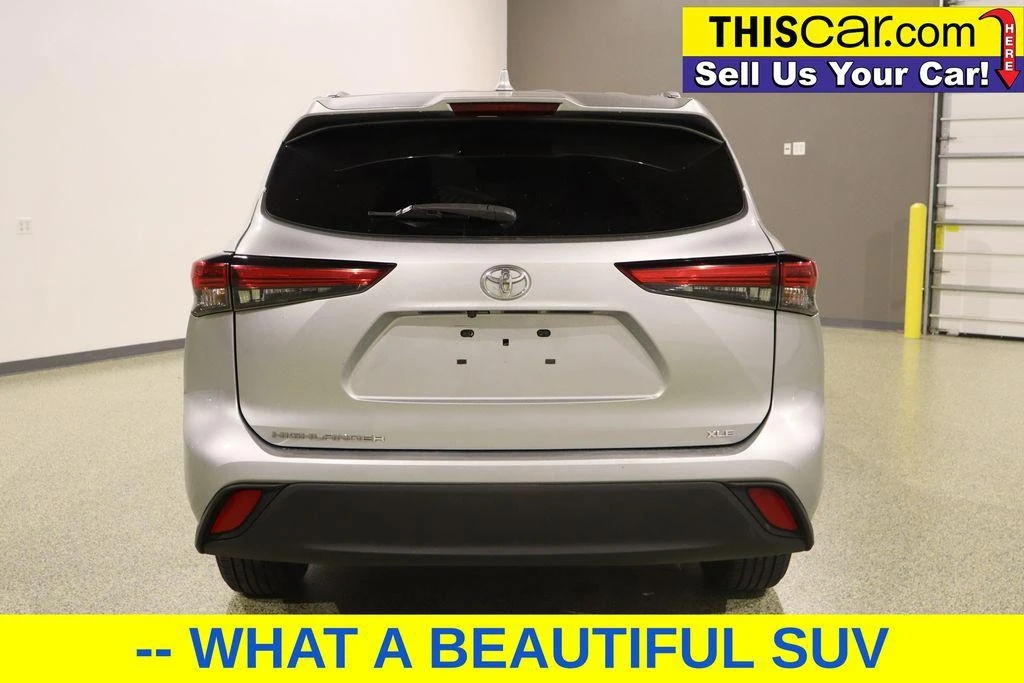 2021 Toyota Highlander - Image 8 of 12