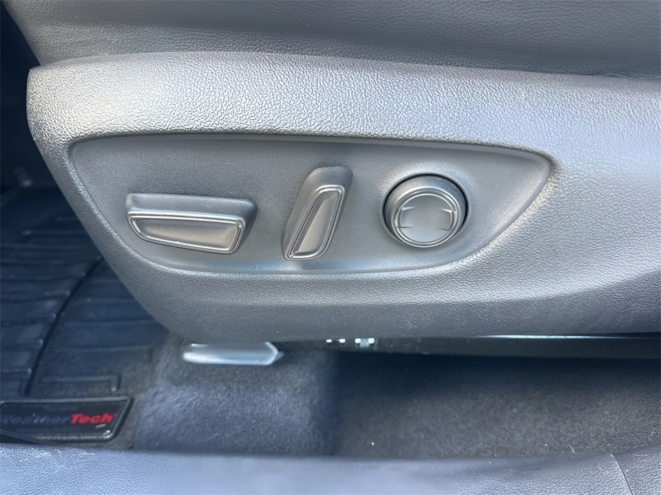 2021 Toyota Highlander - Image 10 of 12