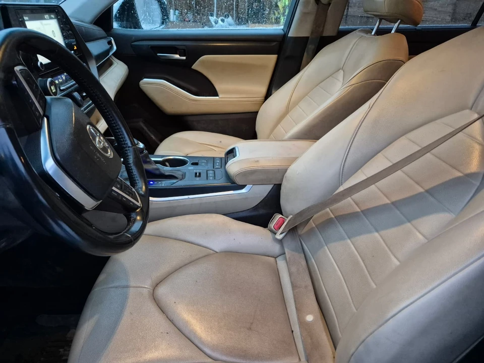 2021 Toyota Highlander - Image 4 of 5
