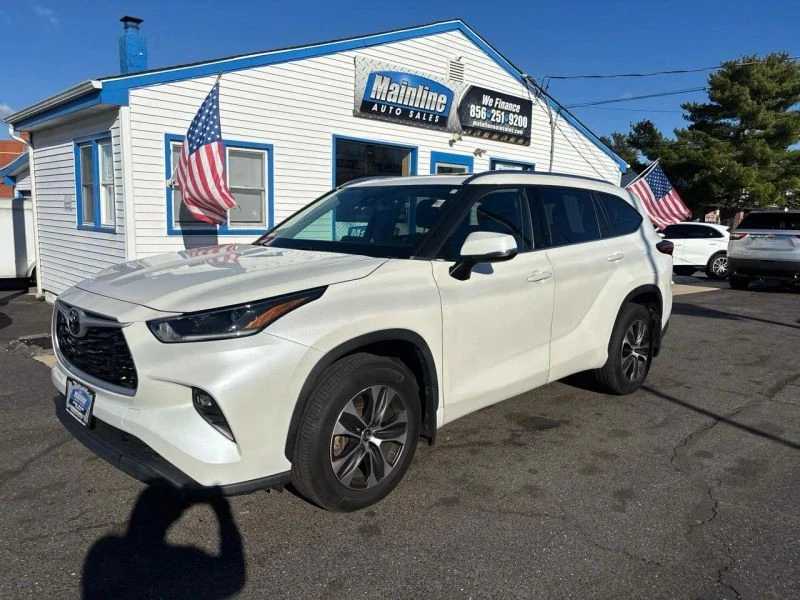 2021 Toyota Highlander - Image 2 of 12