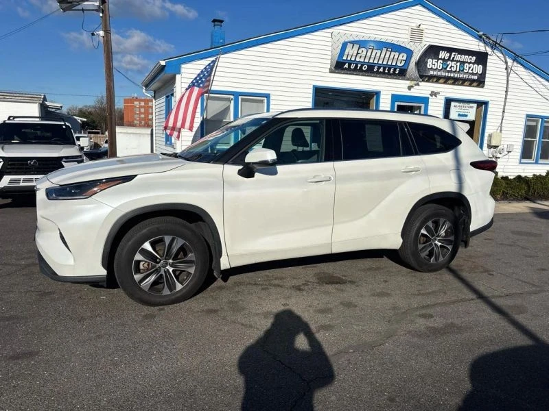 2021 Toyota Highlander - Image 4 of 12