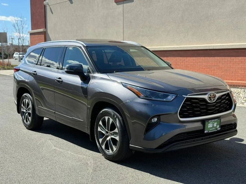 2021 Toyota Highlander - Image 3 of 12