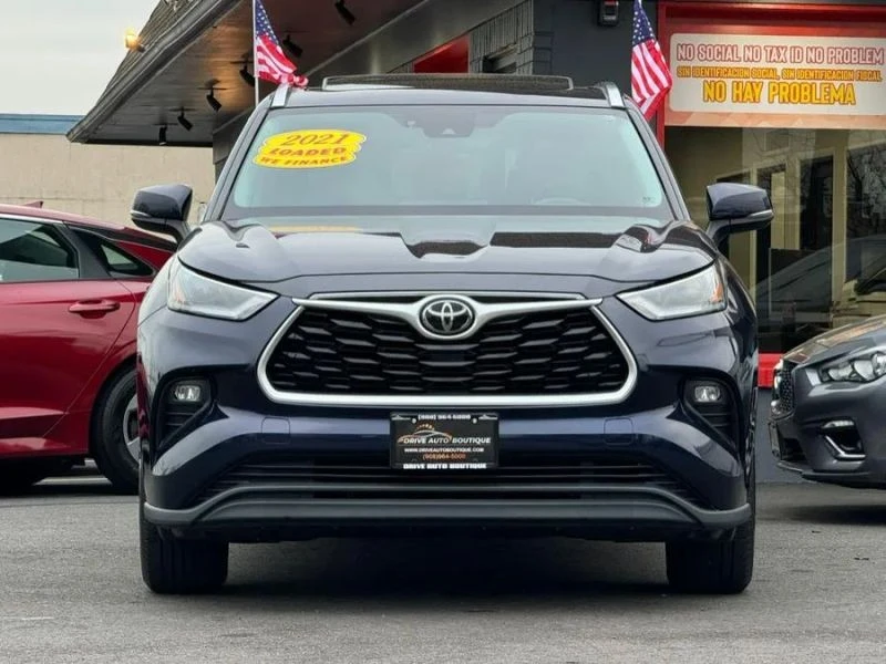 2021 Toyota Highlander - Image 2 of 12