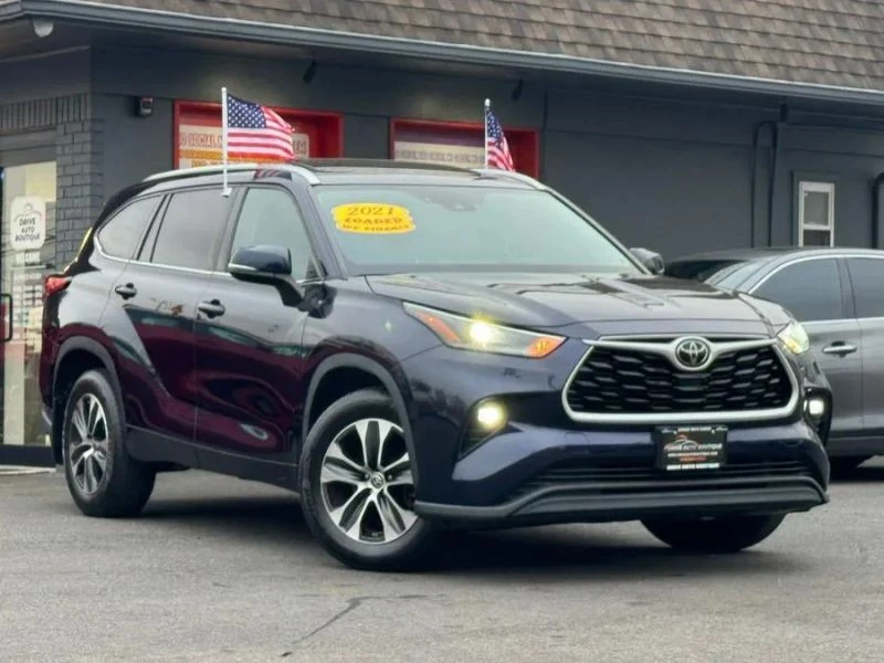 2021 Toyota Highlander - Image 3 of 12