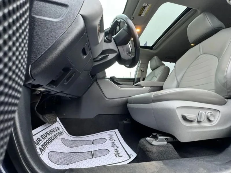 2021 Toyota Highlander - Image 11 of 12