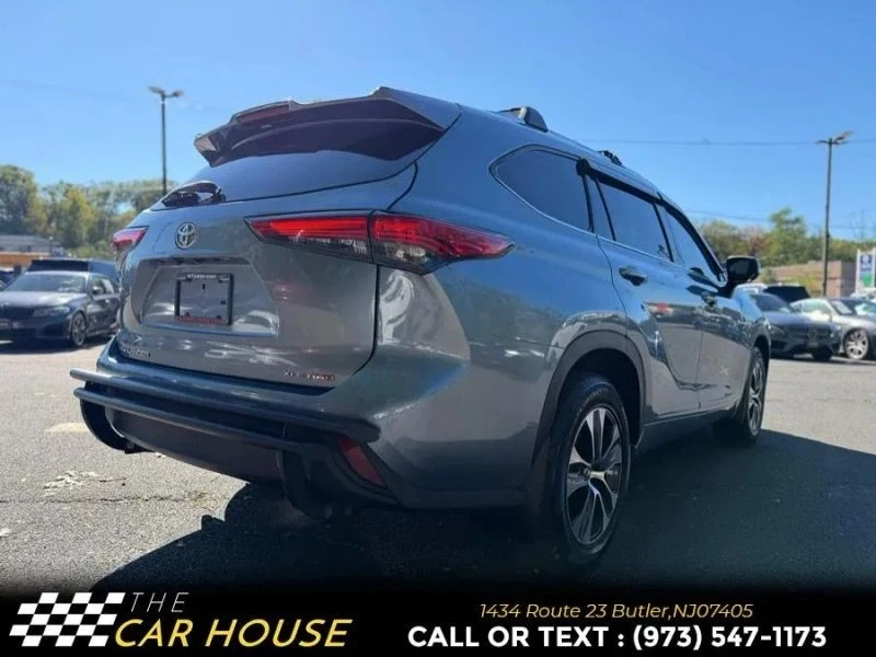 2021 Toyota Highlander - Image 9 of 12