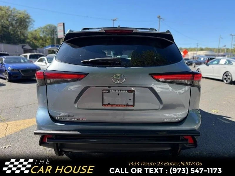 2021 Toyota Highlander - Image 11 of 12
