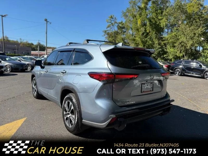 2021 Toyota Highlander - Image 7 of 12