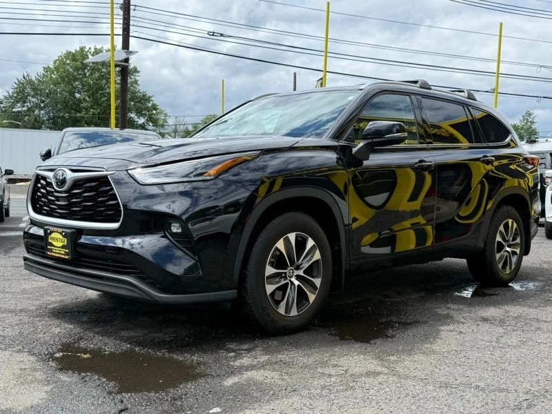 2021 Toyota Highlander - Image 3 of 12