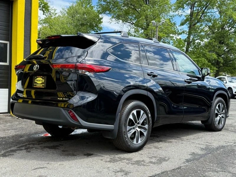 2021 Toyota Highlander - Image 6 of 12