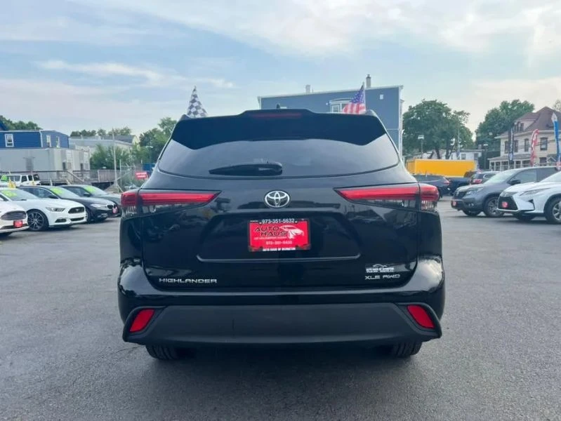 2021 Toyota Highlander - Image 6 of 12