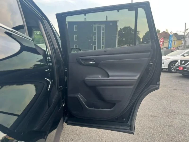 2021 Toyota Highlander - Image 12 of 12