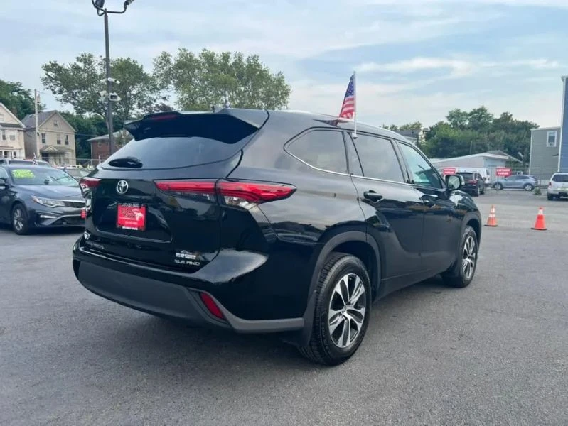 2021 Toyota Highlander - Image 5 of 12