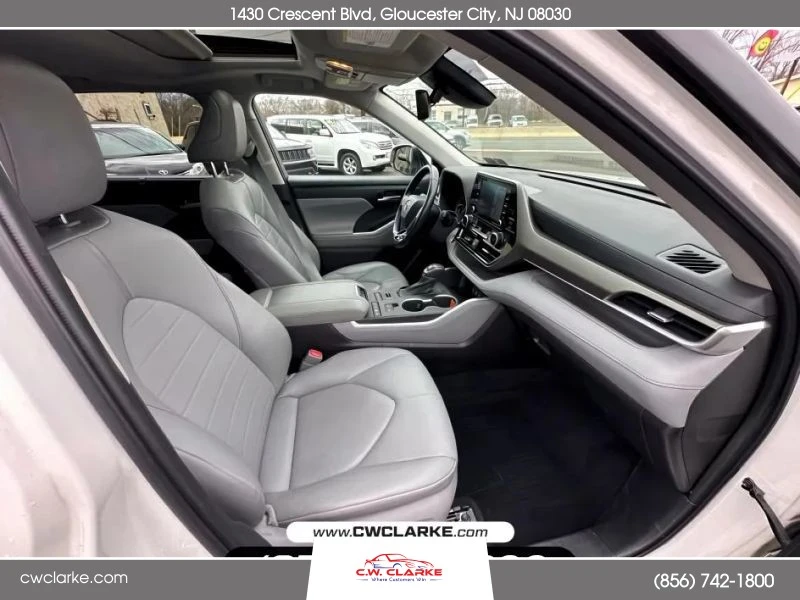 2021 Toyota Highlander - Image 11 of 12