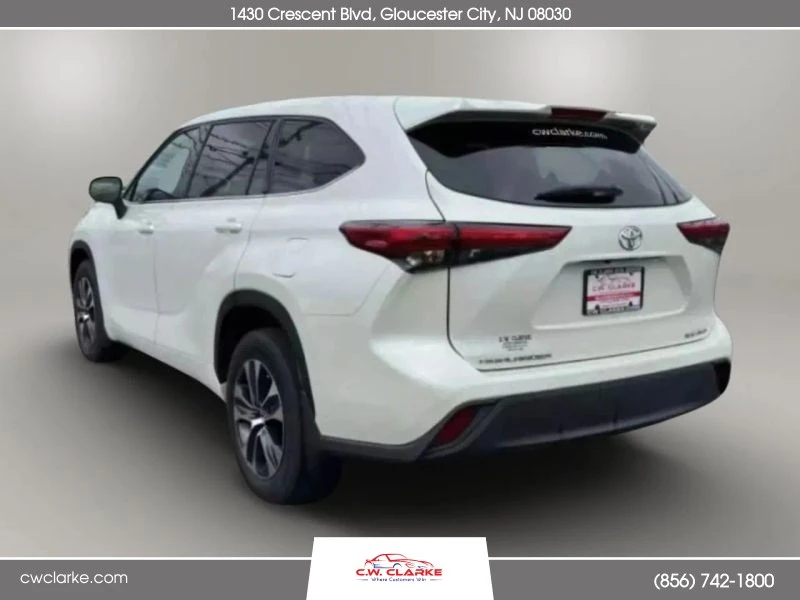 2021 Toyota Highlander - Image 3 of 12
