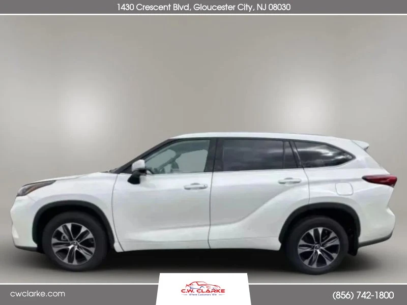 2021 Toyota Highlander - Image 2 of 12